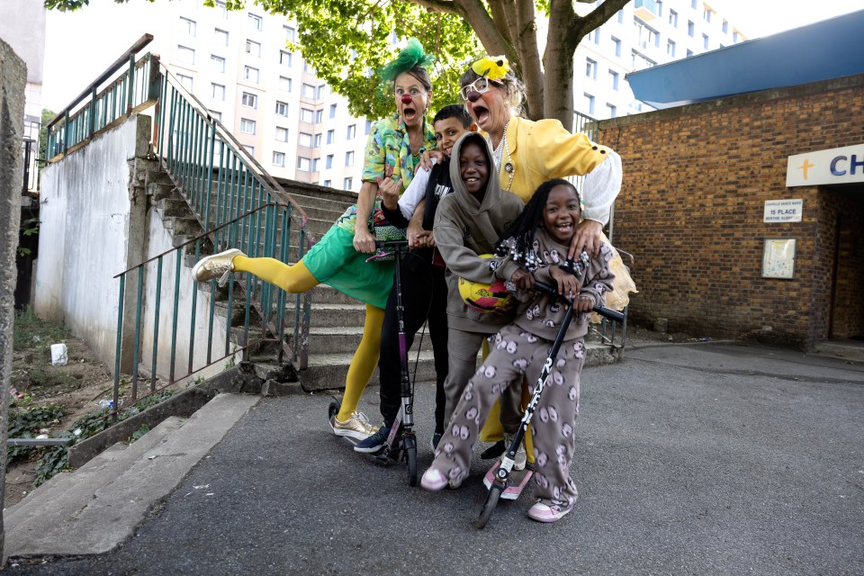 clowns dans la rue